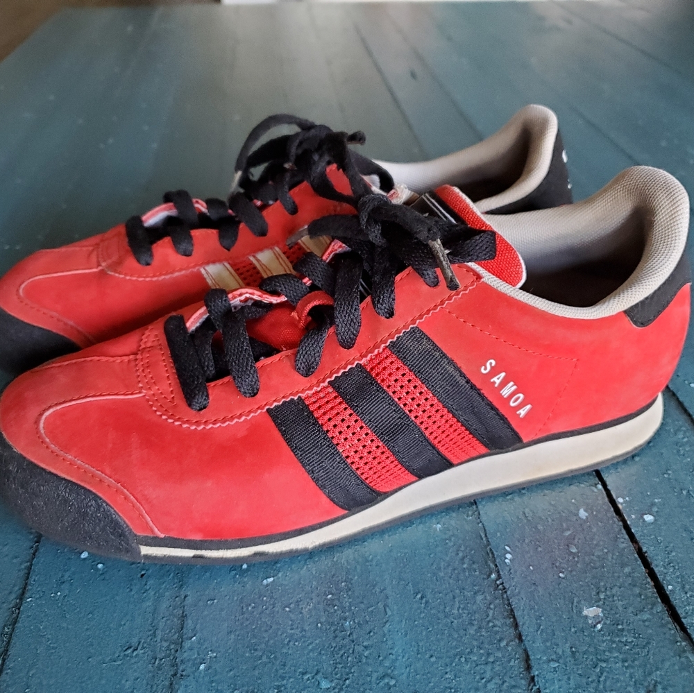 Vintage MENS Samoa kicks